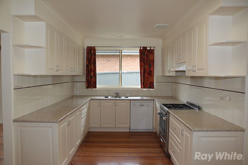 44 Windella Crescent, GLEN WAVERLEY VIC 3150, Glen Waverley - Thumbnail 2