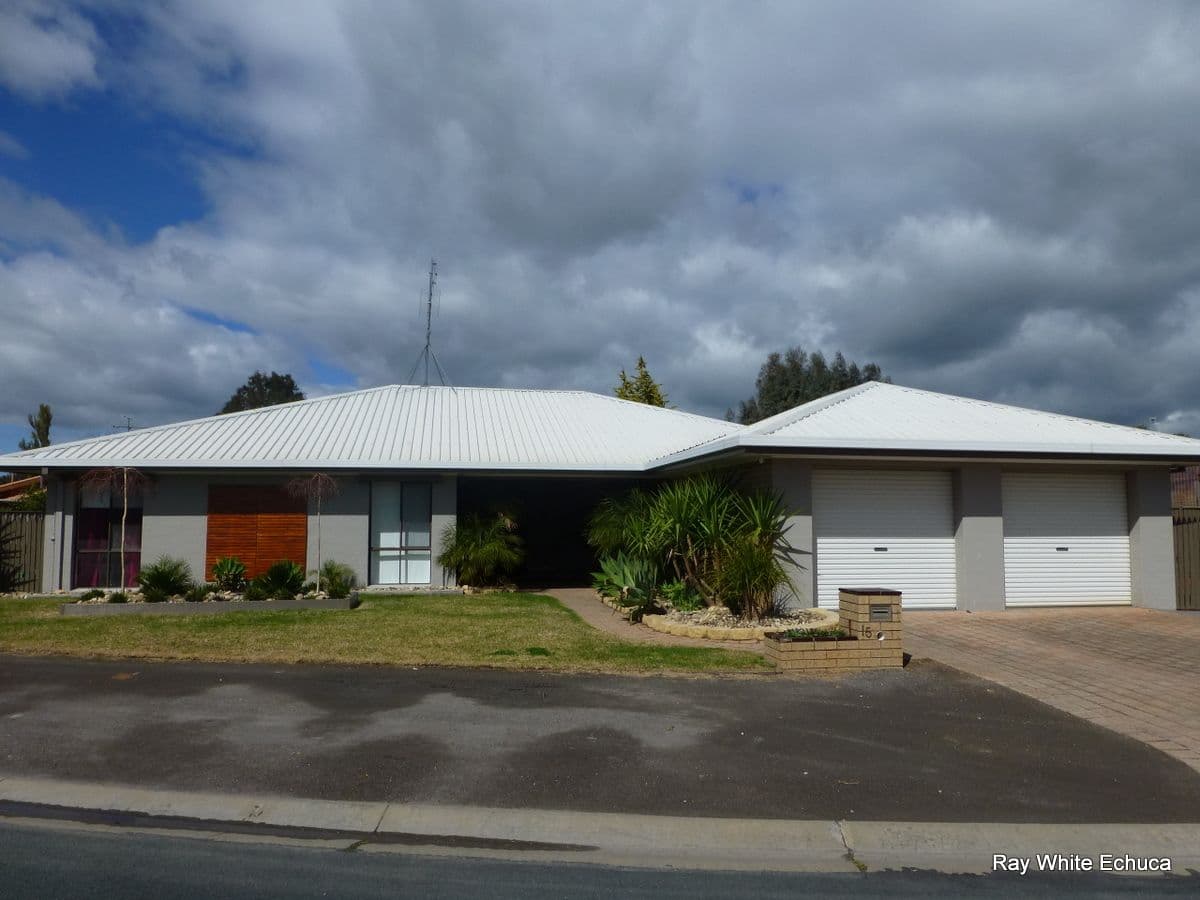 15 Pevensey Place, ECHUCA VIC 3564, Echuca - Image 1
