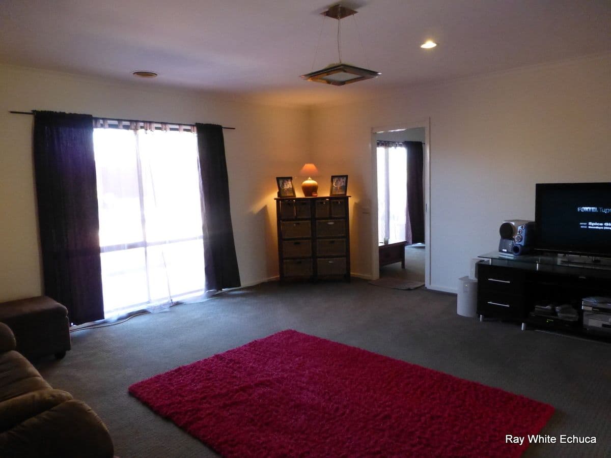 15 Pevensey Place, ECHUCA VIC 3564, Echuca - Thumbnail 3