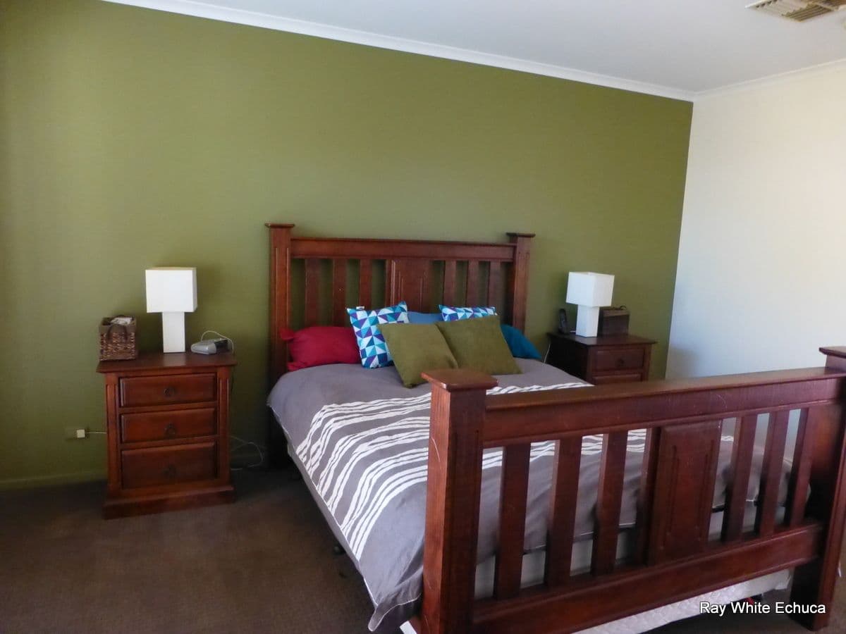 15 Pevensey Place, ECHUCA VIC 3564, Echuca - Thumbnail 5