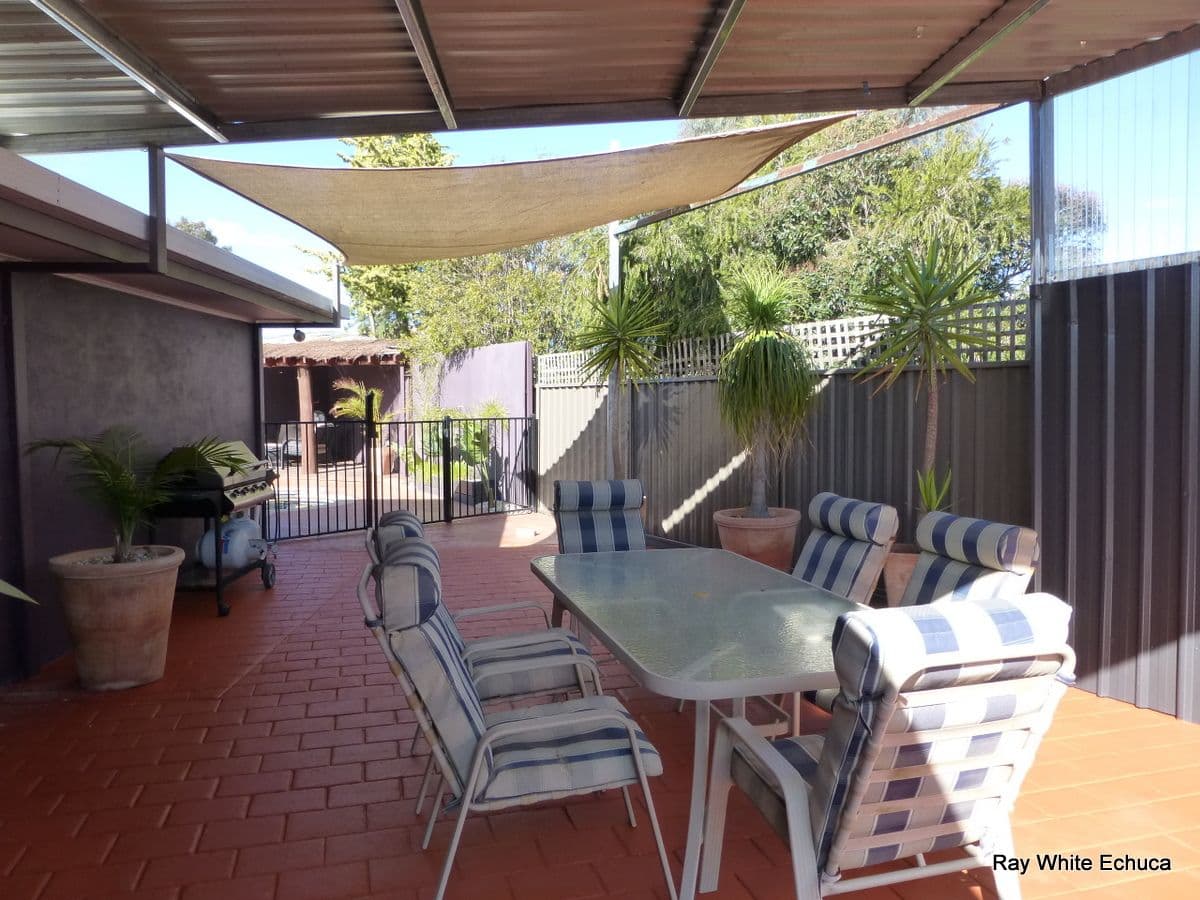 15 Pevensey Place, ECHUCA VIC 3564, Echuca - Thumbnail 7