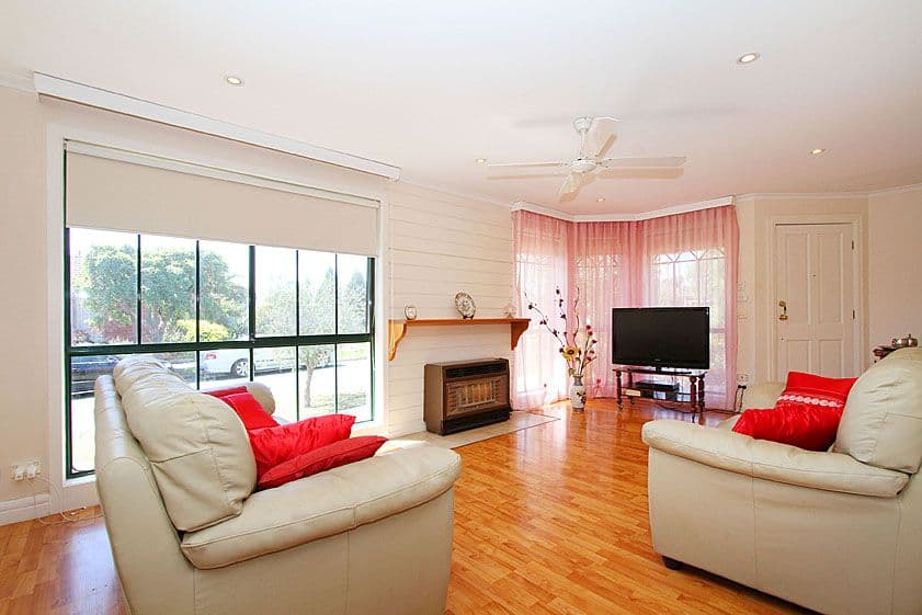 29 Bradley Drive, MILL PARK VIC 3082, Mill Park - Thumbnail 3