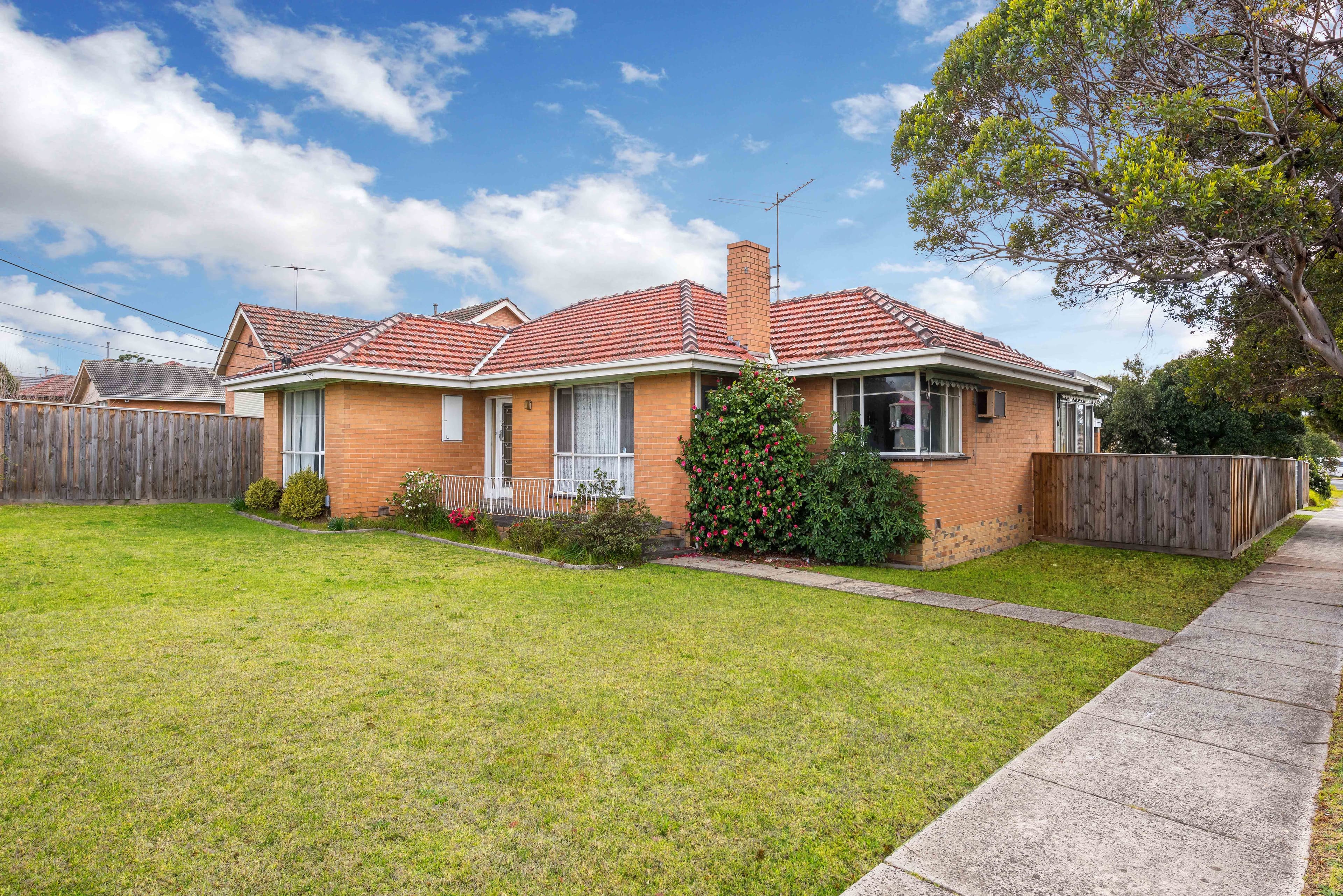 562 Grimshaw Street, Bundoora VIC 3083, Bundoora - Thumbnail 2