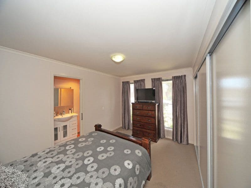 4 Arinya Close, ASCOT VIC 3551, Ascot - Thumbnail 8