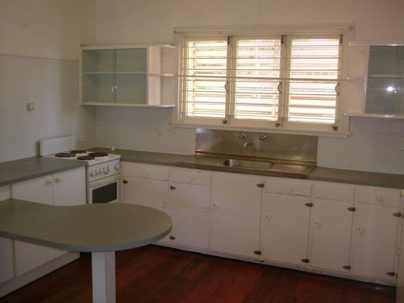 70 Ridge Street, GREENSLOPES QLD 4120, Greenslopes - Thumbnail 7