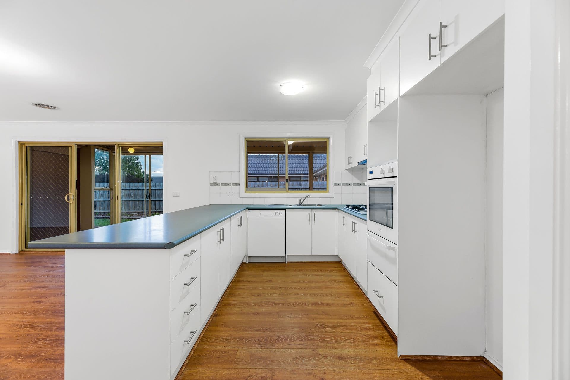 38 Camelia Way, Pakenham VIC 3810, Pakenham - Thumbnail 3