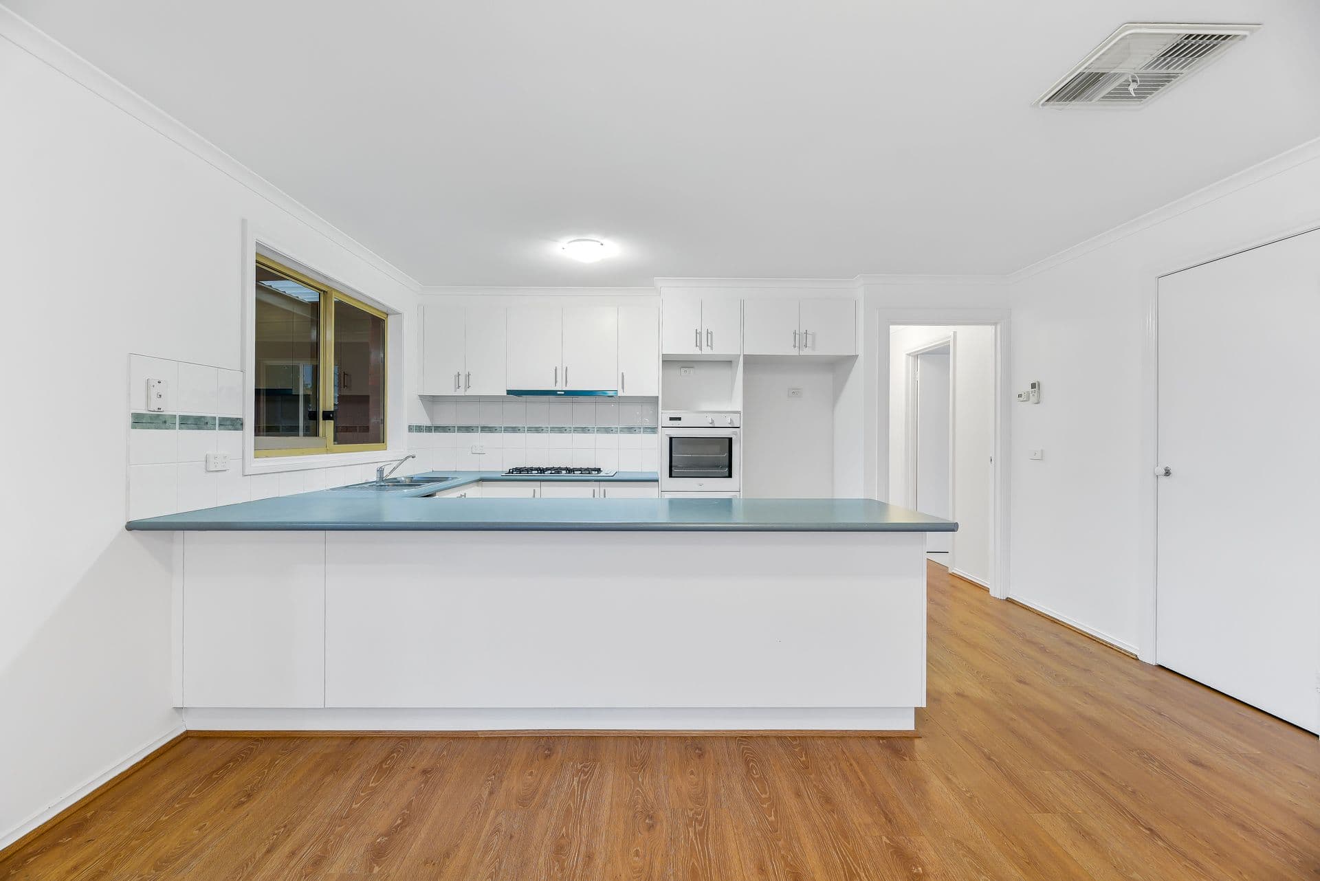 38 Camelia Way, Pakenham VIC 3810, Pakenham - Thumbnail 4