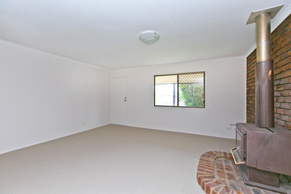 7 Lapford Court, Alexandra Hills QLD 4161, Alexandra Hills - Thumbnail 3