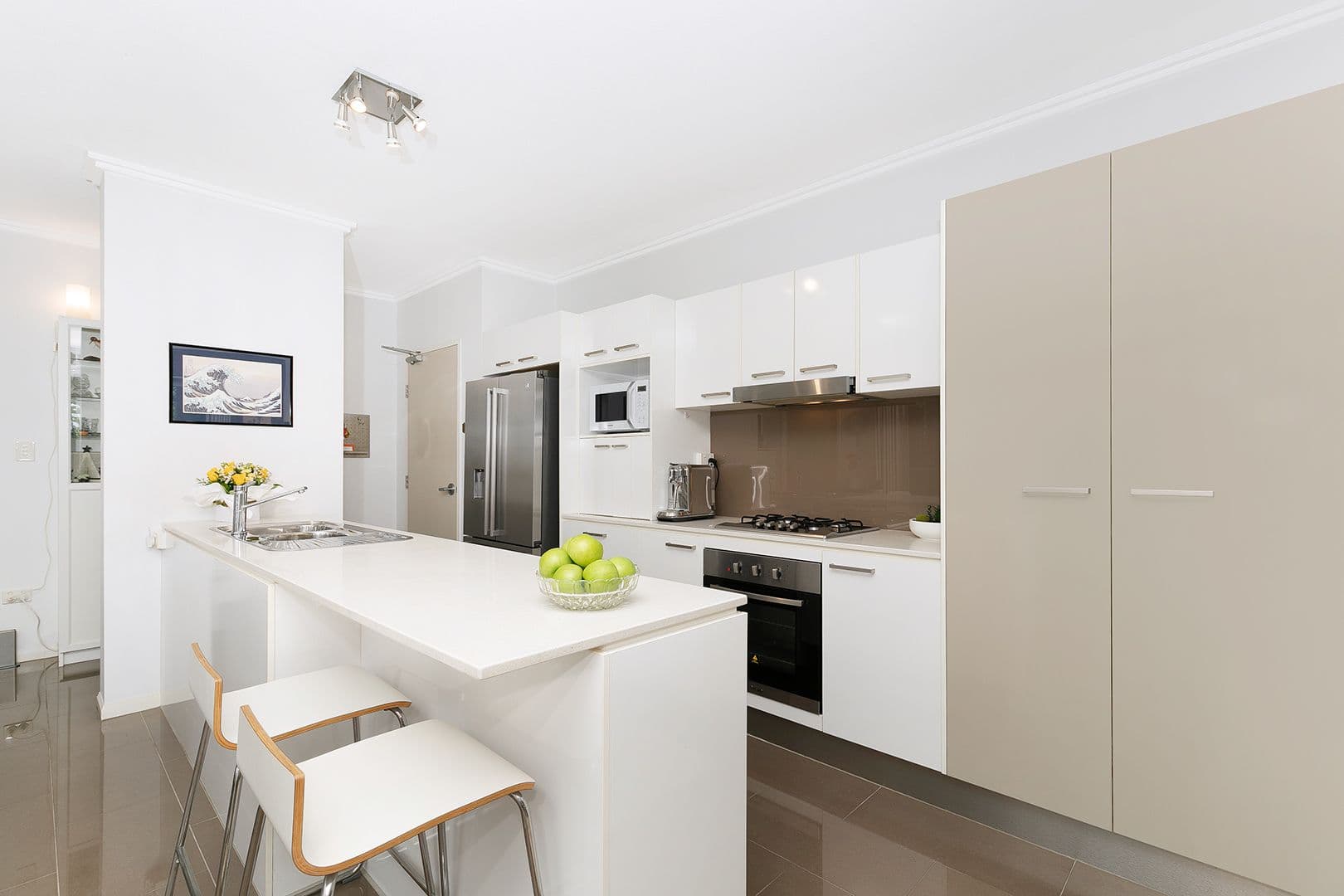 10 Lynne Grove Avenue, Corinda QLD 4075, Corinda - Thumbnail 2