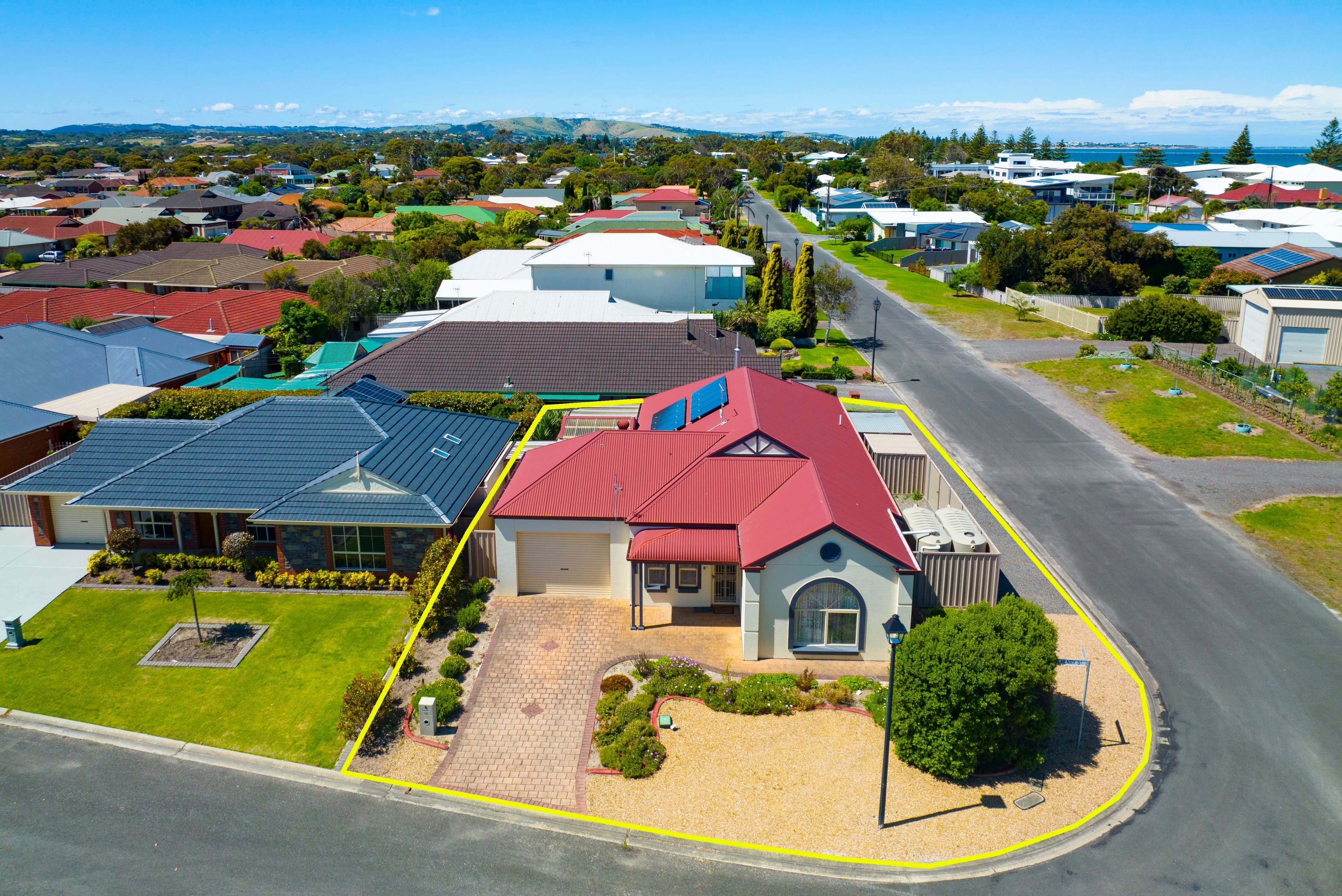 6 Henry Street, Encounter Bay SA 5211, Encounter Bay - Thumbnail 2