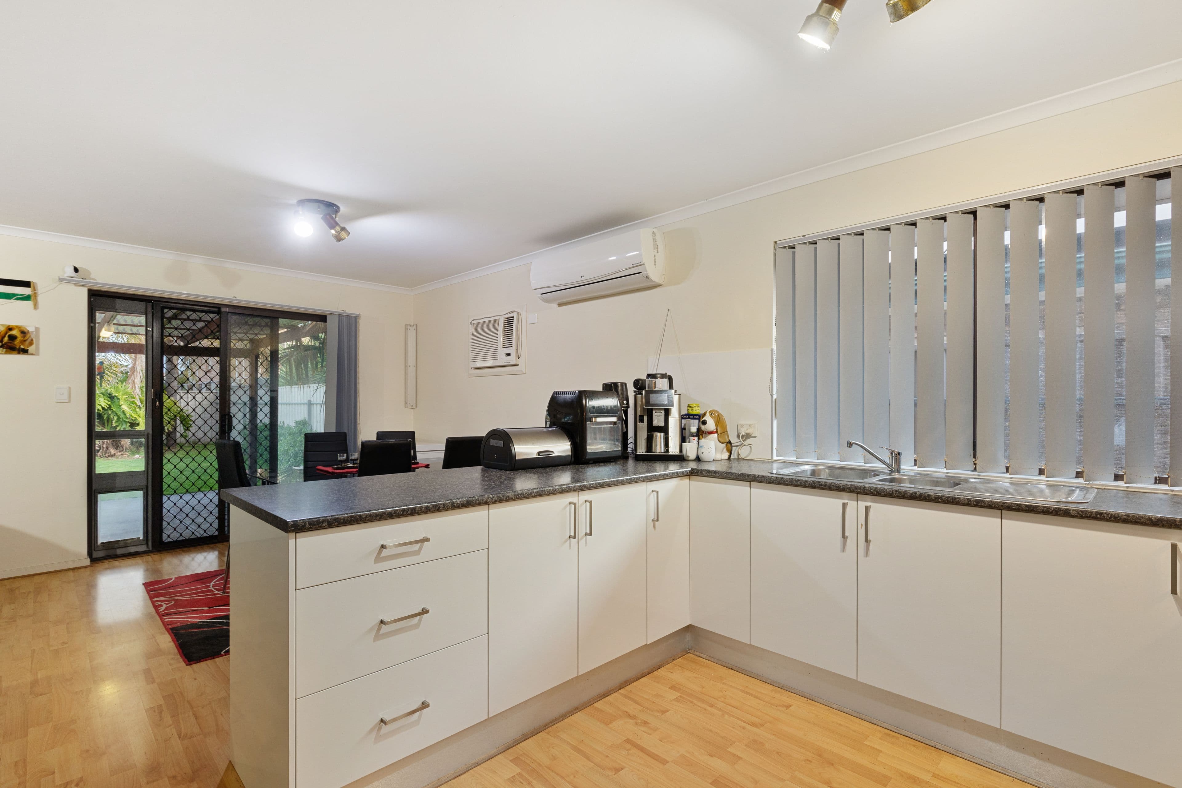 9 Mitchinson Grove, Pooraka SA 5095, Pooraka - Thumbnail 2