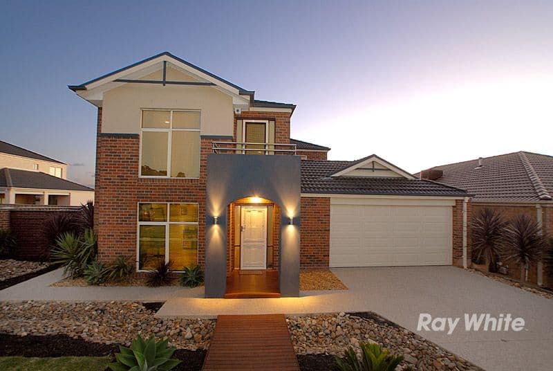 9 Angelique Street, BERWICK VIC 3806, Berwick - Image 1
