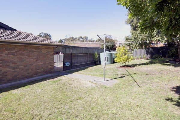 6 Shakespeare Avenue, Mount Helen VIC 3350, Mount Helen - Thumbnail 8