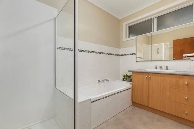 3 Robin Grove, Mount Waverley VIC 3149, Mount Waverley - Thumbnail 4