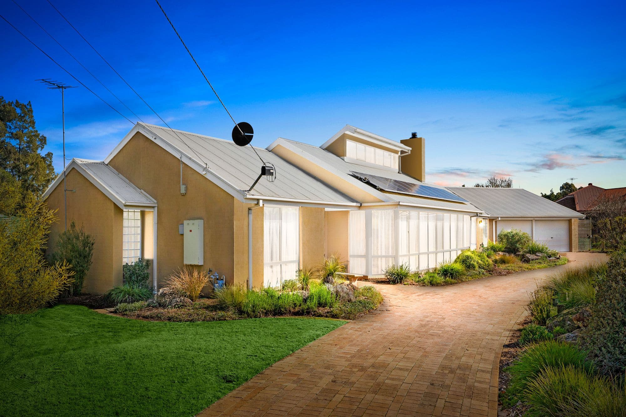 4 John Ball Place, Werribee VIC 3030, Werribee - Thumbnail 2