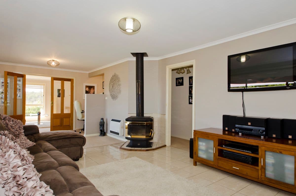 7 Columbus Drive, BLACKSTONE HEIGHTS TAS 7250, Blackstone Heights - Thumbnail 4