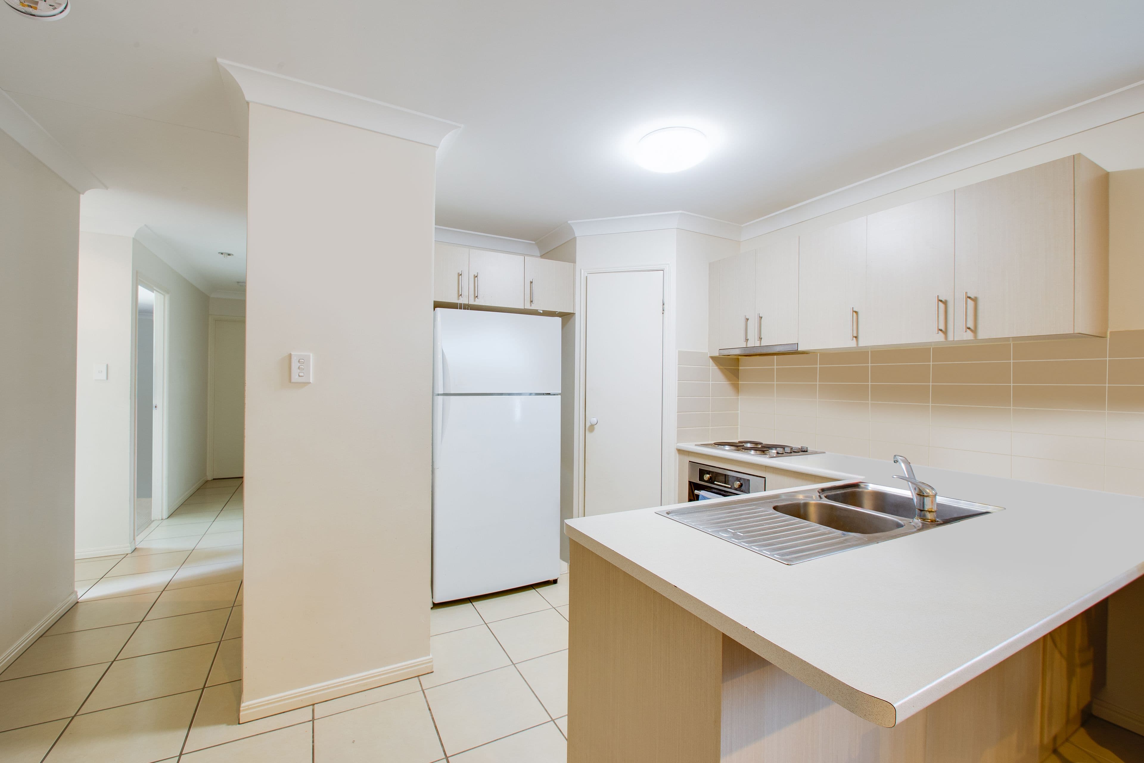 13 Lynch Street, Riverview QLD 4303, Riverview - Thumbnail 2