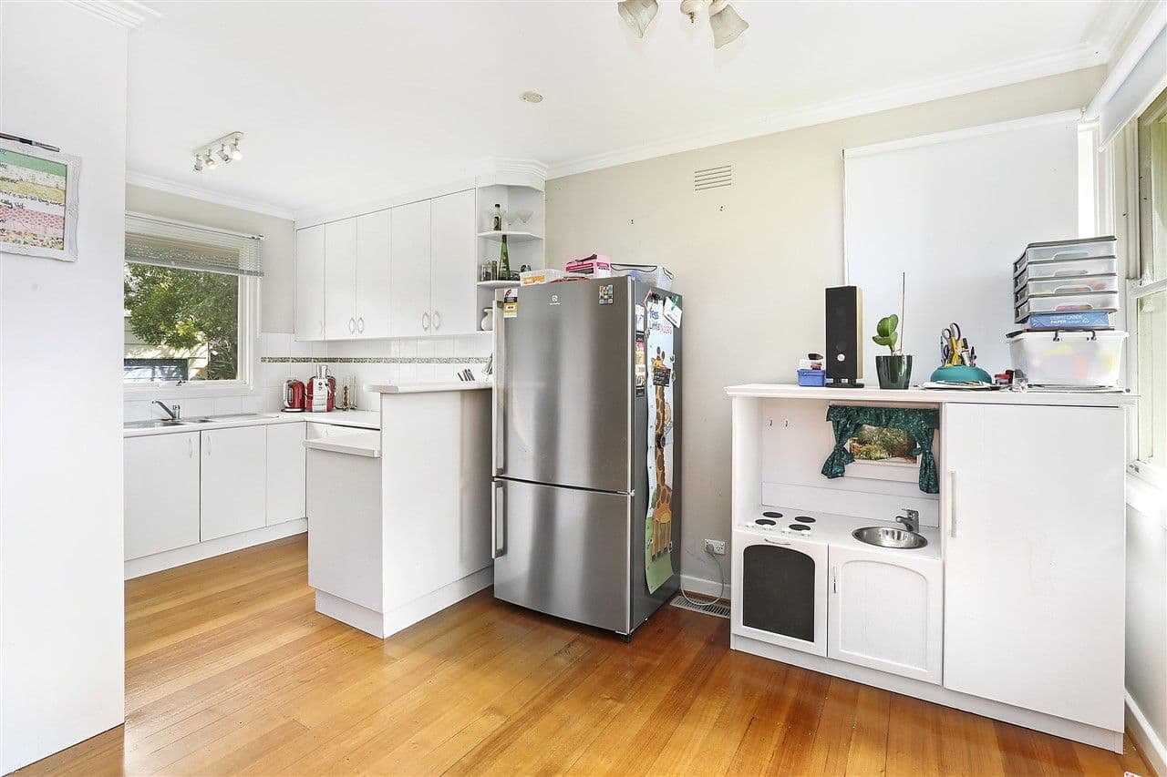 9 Norman Court, Highton VIC 3216, Highton - Thumbnail 6