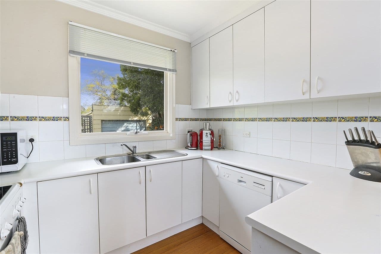 9 Norman Court, Highton VIC 3216, Highton - Thumbnail 7