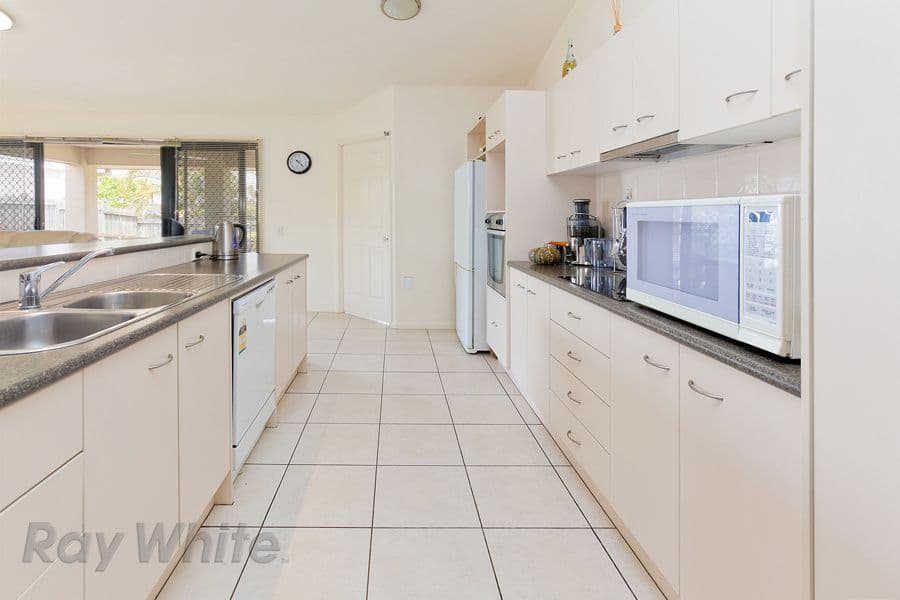 24 Treetops Avenue, SPRINGFIELD LAKES QLD 4300, Springfield Lakes - Thumbnail 2