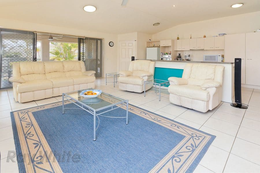 24 Treetops Avenue, SPRINGFIELD LAKES QLD 4300, Springfield Lakes - Thumbnail 3