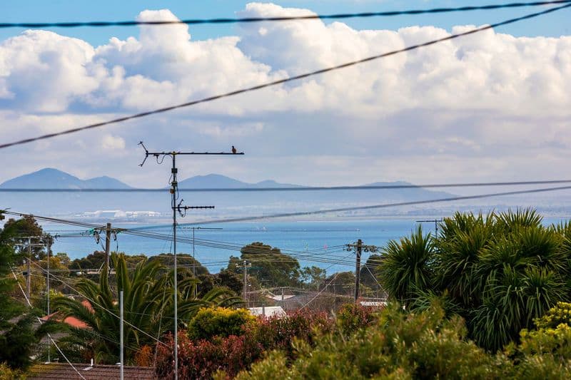 12 Carawatha Avenue, CLIFTON SPRINGS VIC 3222, Clifton Springs - Thumbnail 2