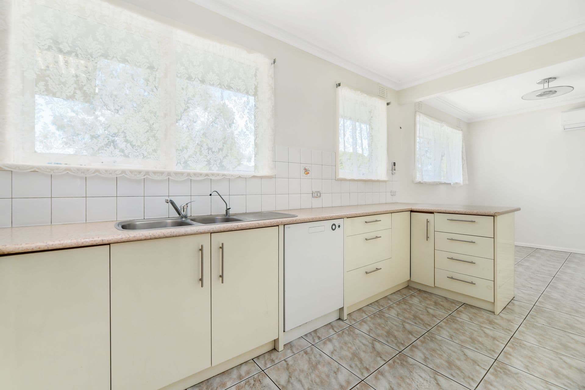 36 Faulkner Street, Forest Hill VIC 3131, Forest Hill - Thumbnail 7