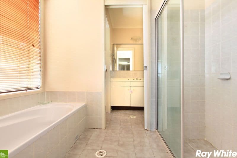 18 Mayfield Circuit, ALBION PARK NSW 2527, Albion Park - Thumbnail 4