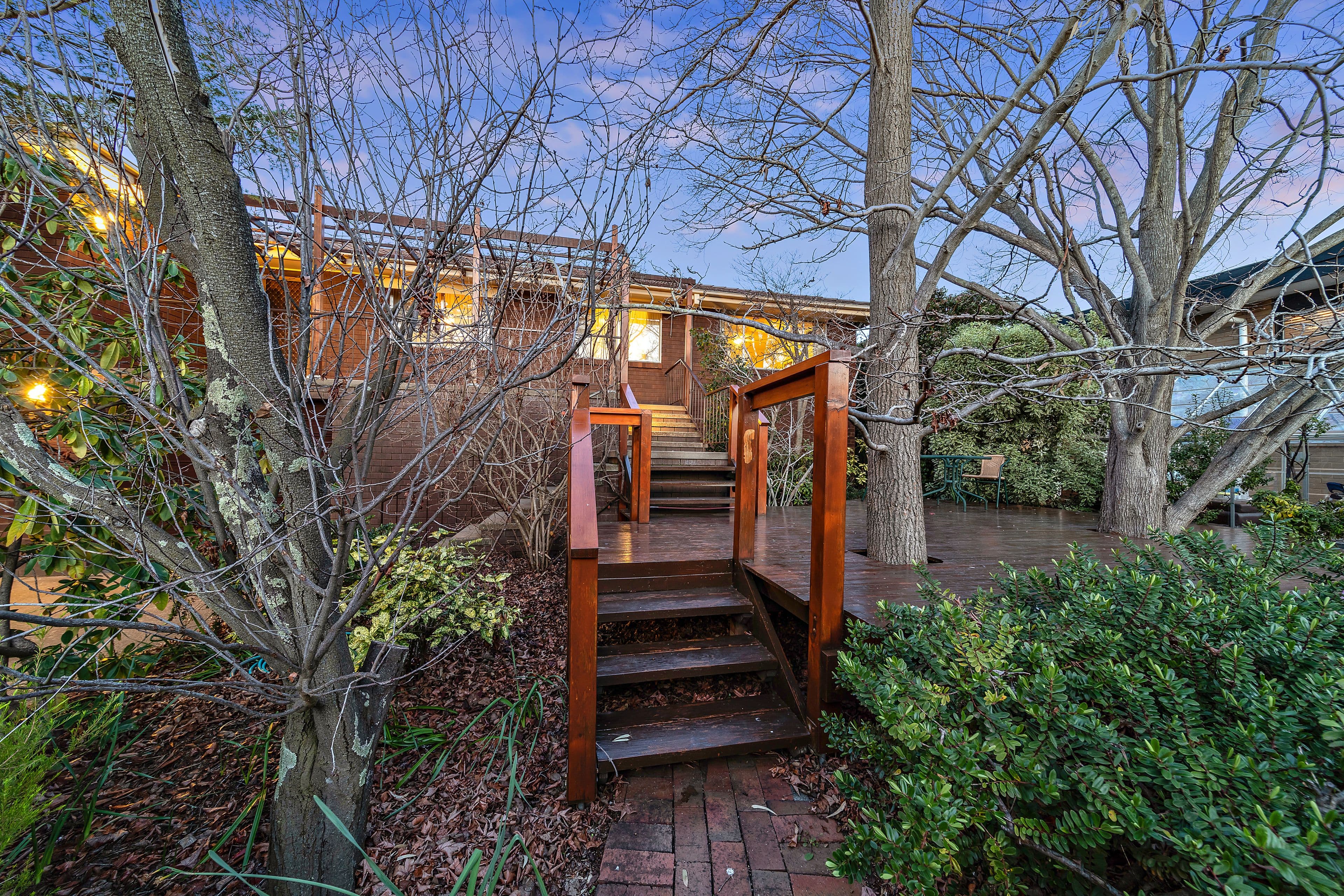 18 Kinleyside Crescent, Weetangera ACT 2614, Weetangera - Thumbnail 2