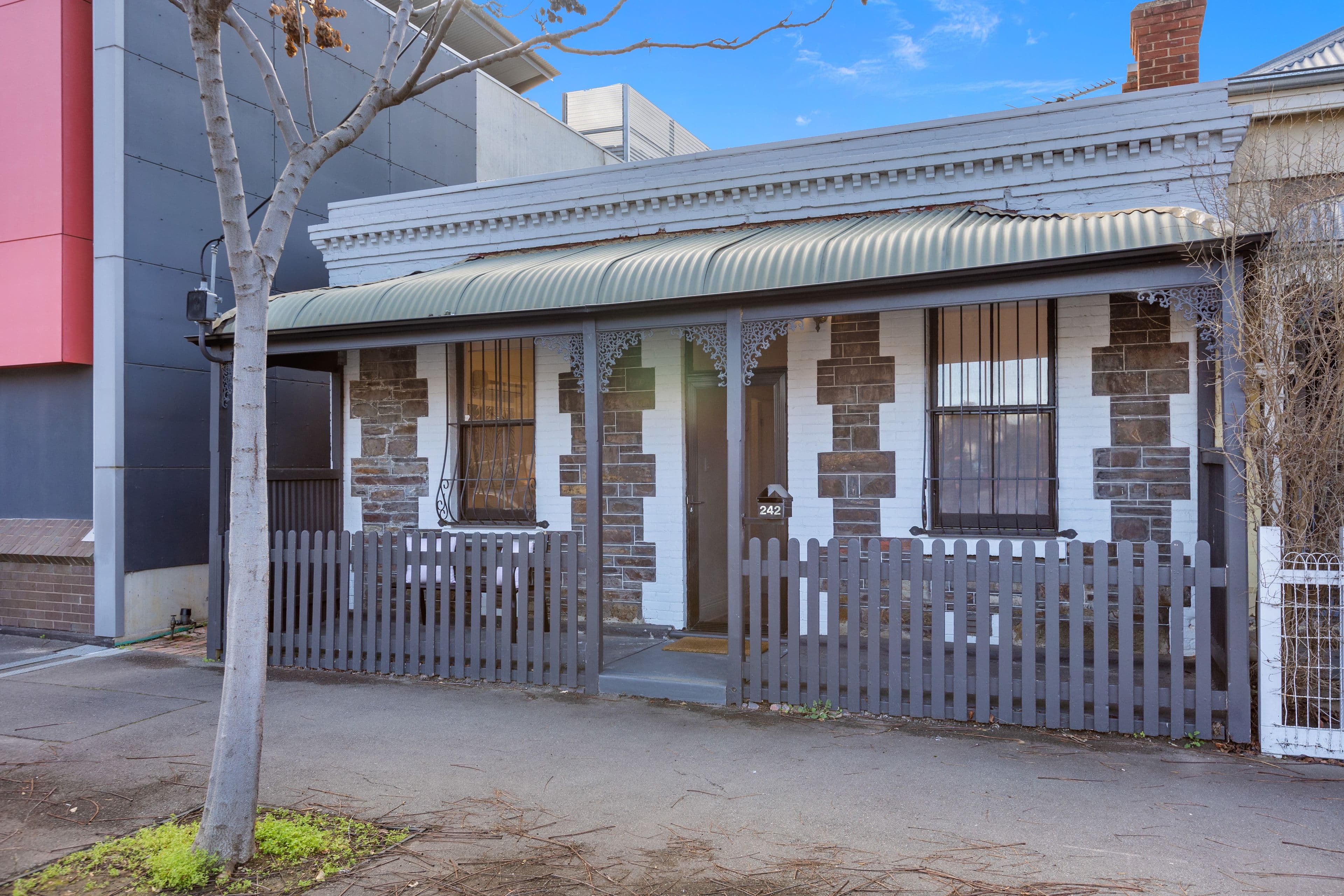 242 Gilbert Street, Adelaide SA 5000, Adelaide - Thumbnail 2