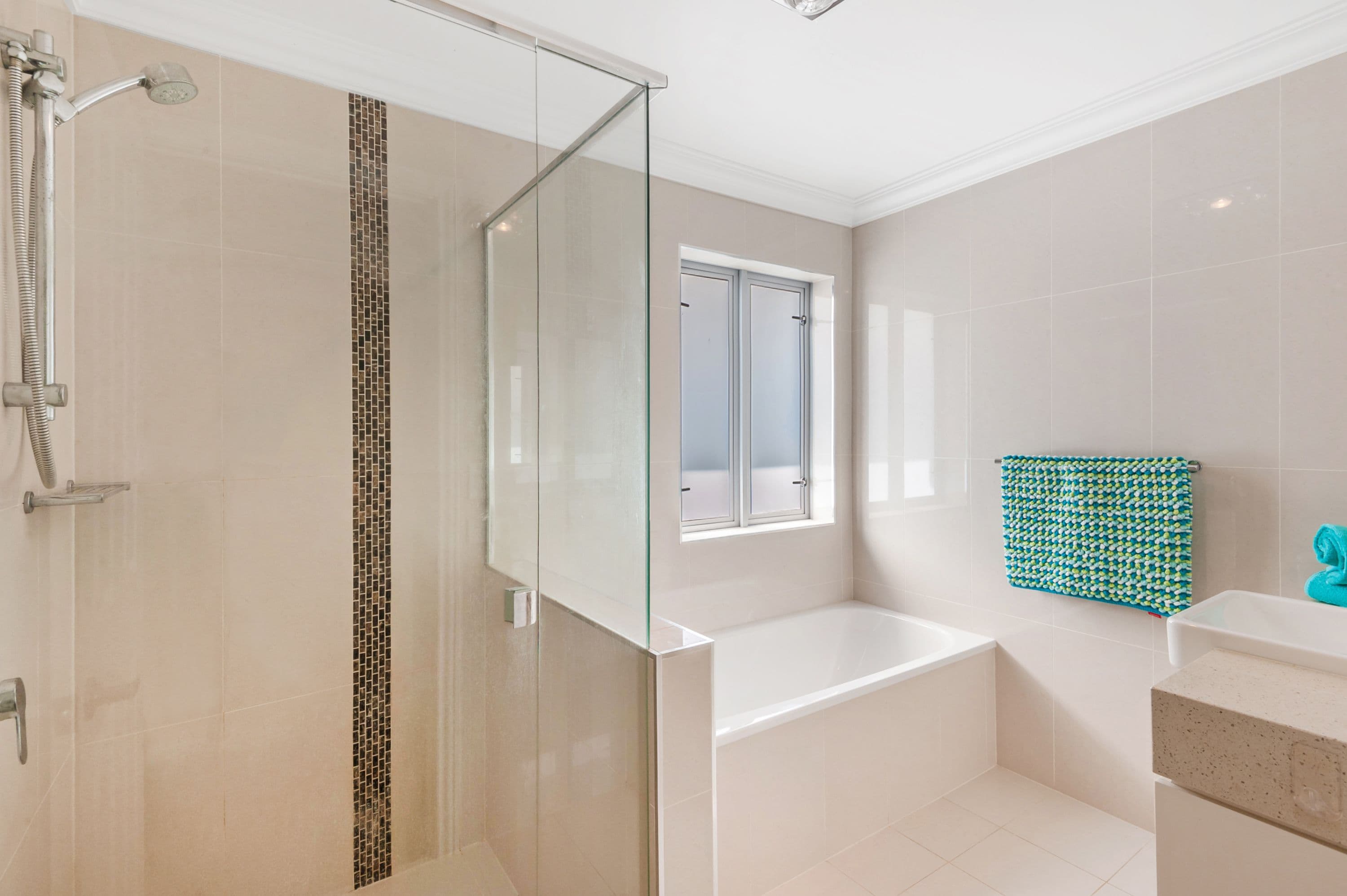 37 Aberfeldy Street, Kenmore QLD 4069, Kenmore - Thumbnail 6