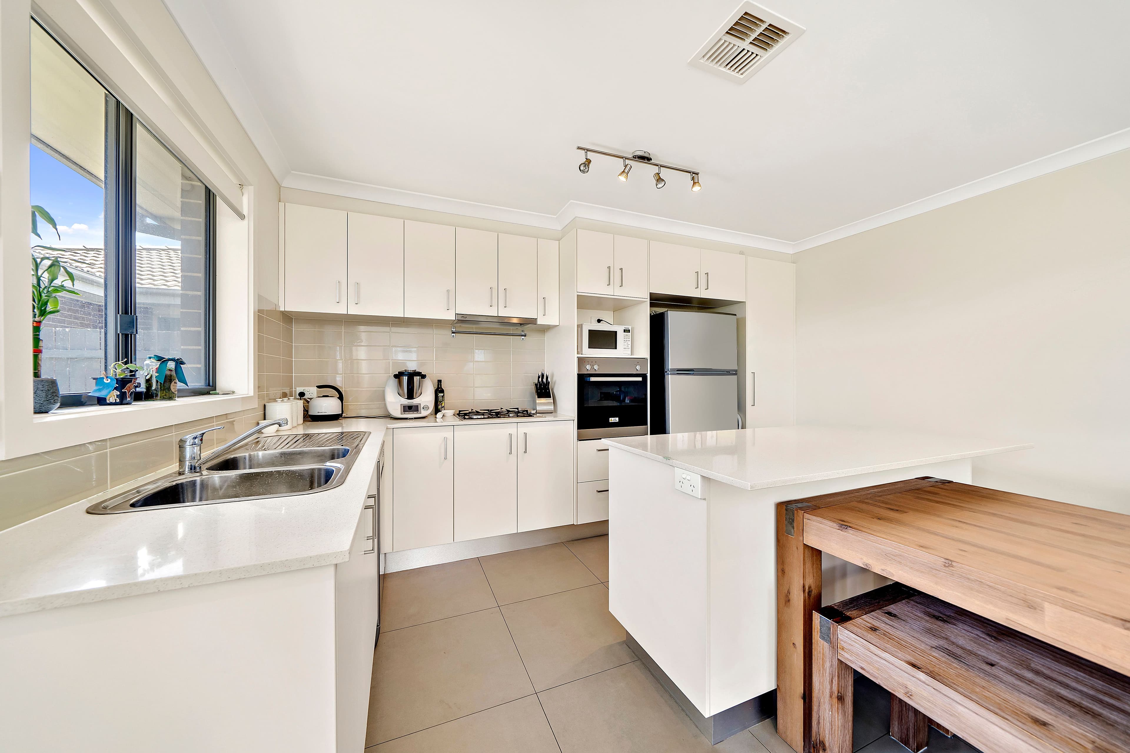 66 Refshauge Crescent, Macgregor ACT 2615, Macgregor - Thumbnail 3
