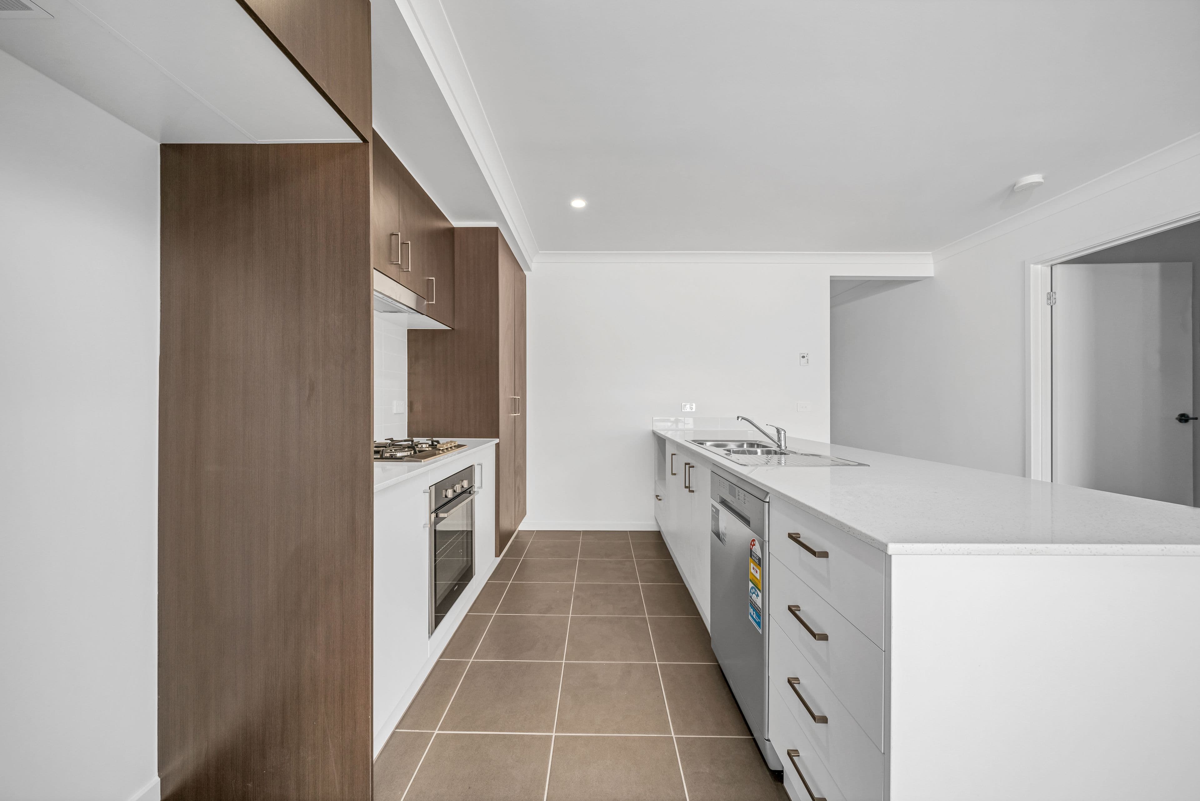 18 Merlot Way, Clyde North VIC 3978, Clyde North - Thumbnail 4