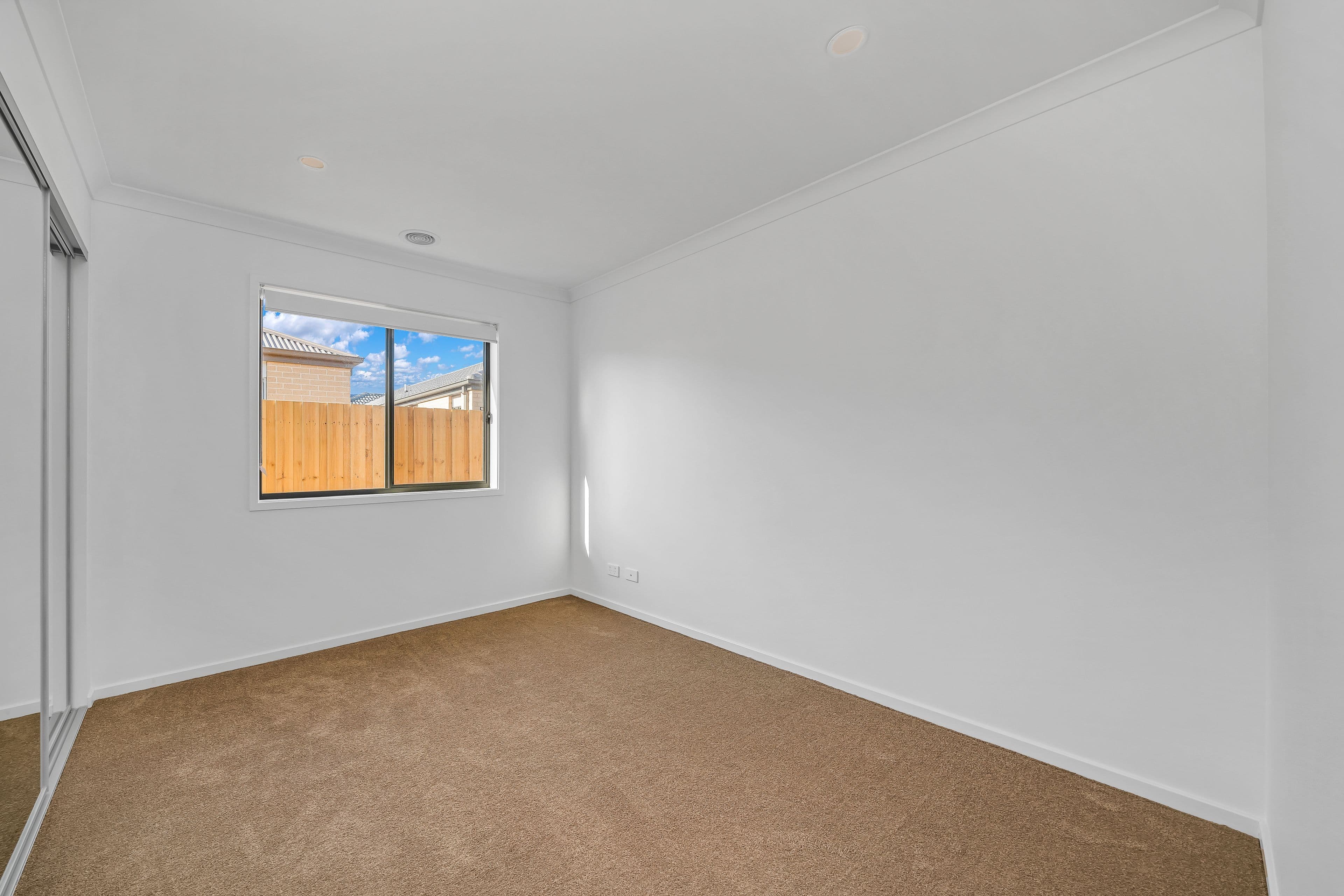 18 Merlot Way, Clyde North VIC 3978, Clyde North - Thumbnail 7