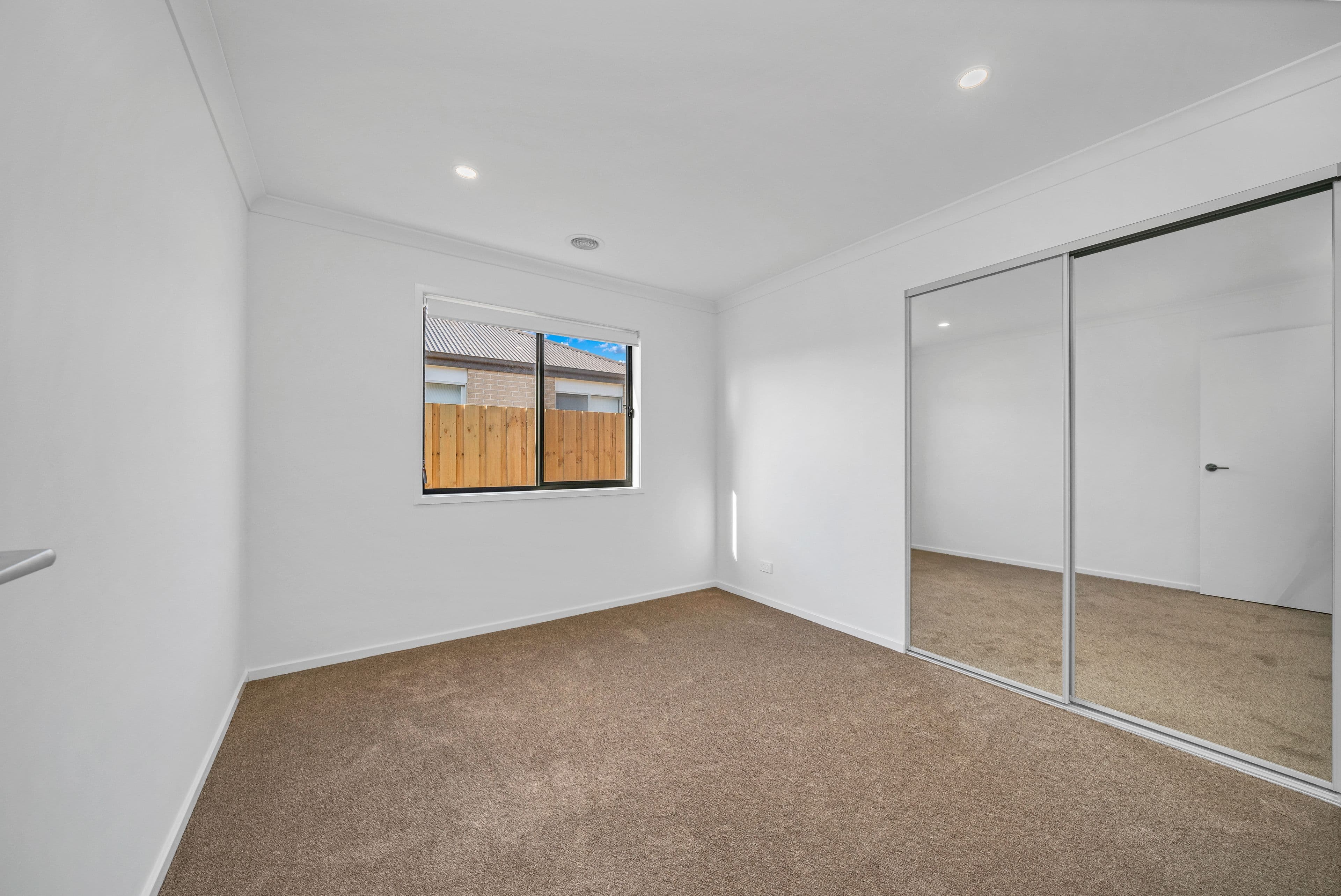 18 Merlot Way, Clyde North VIC 3978, Clyde North - Thumbnail 8