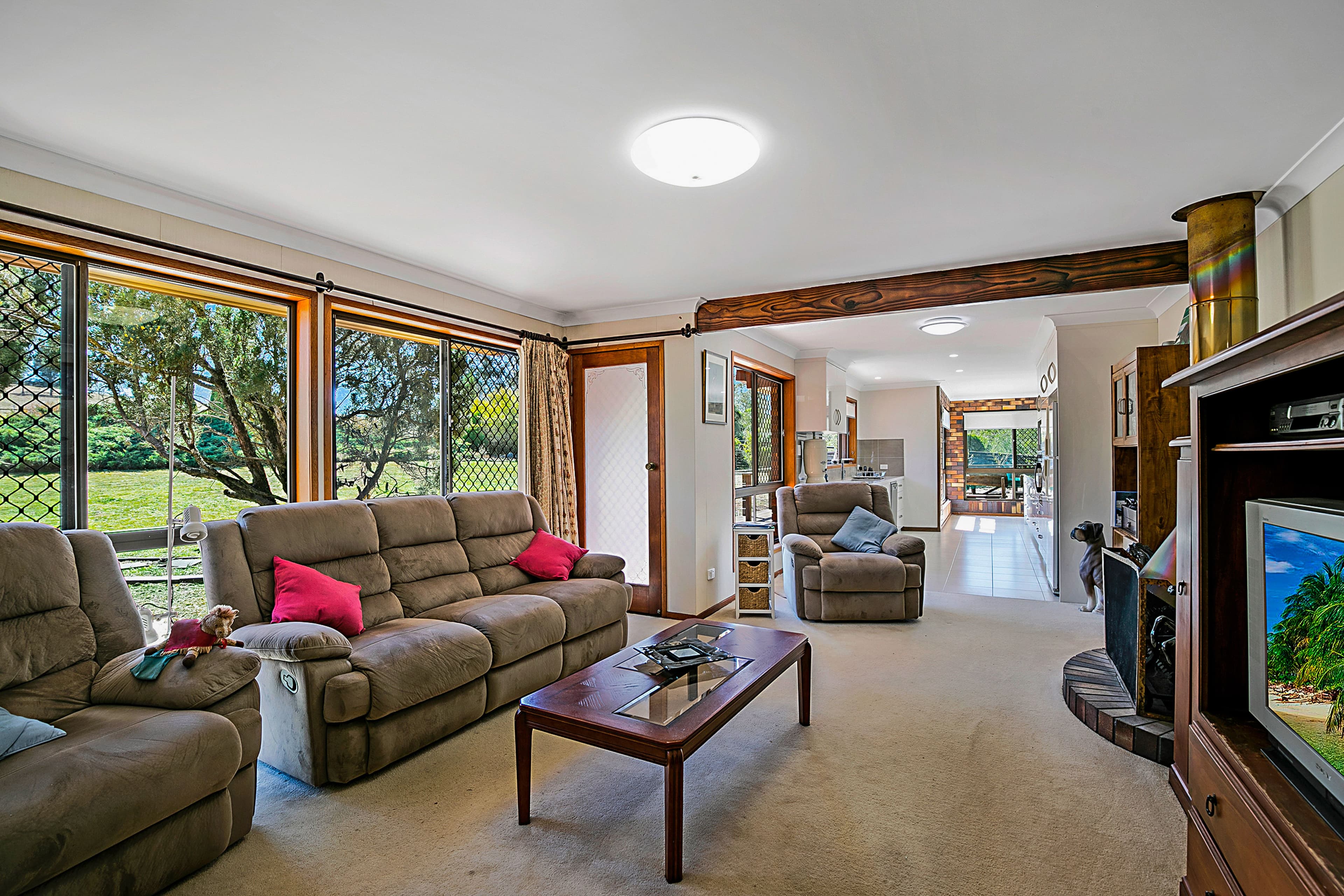 228 Hermitage Road, Cranley QLD 4350, Cranley - Thumbnail 2