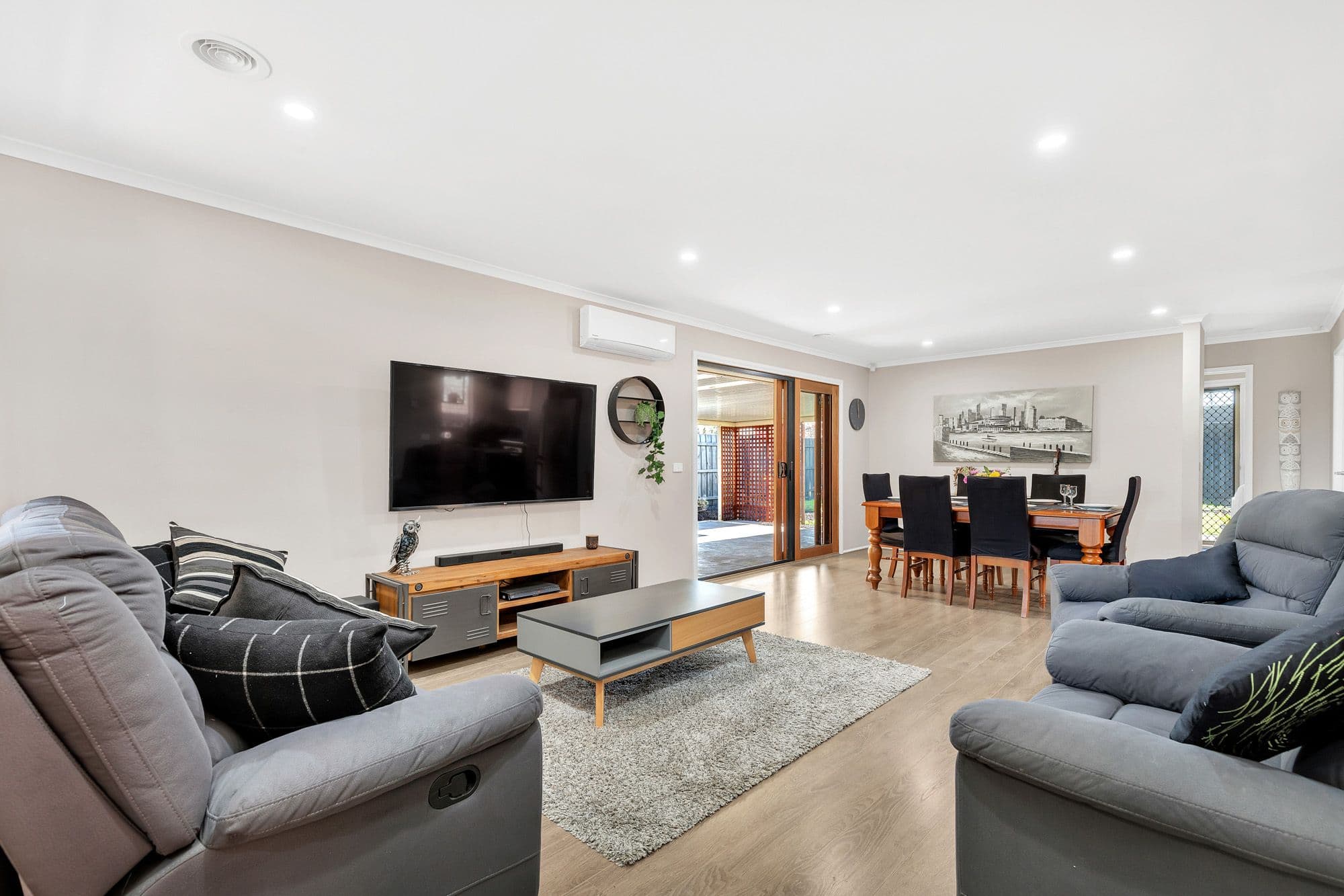 48 Latham Street, Werribee VIC 3030, Werribee - Thumbnail 2