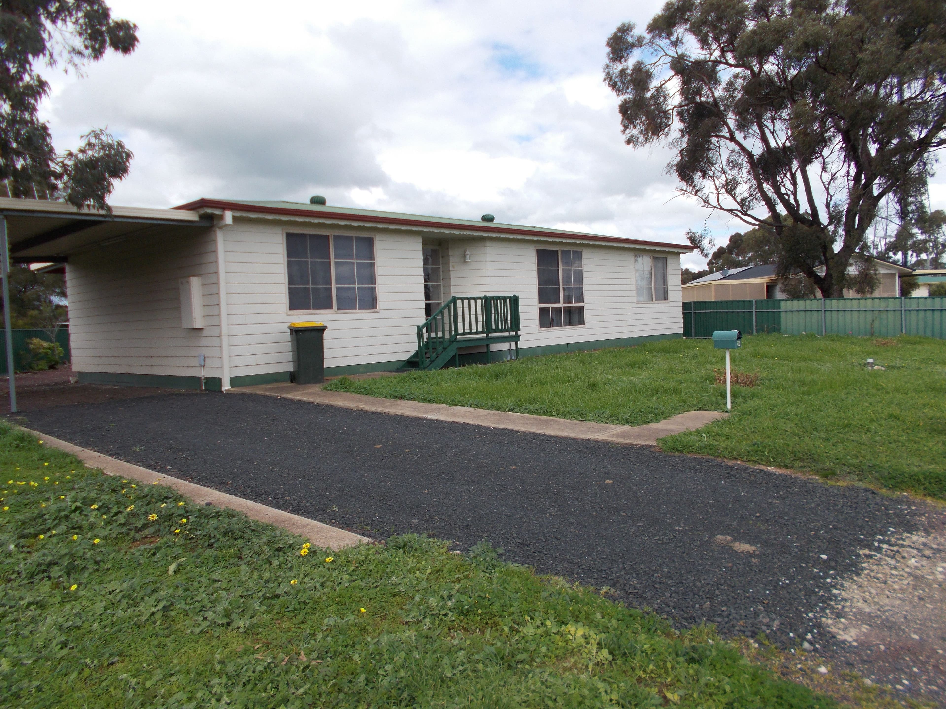 36 Densley Avenue, BORDERTOWN SA 5268, Bordertown - Thumbnail 2