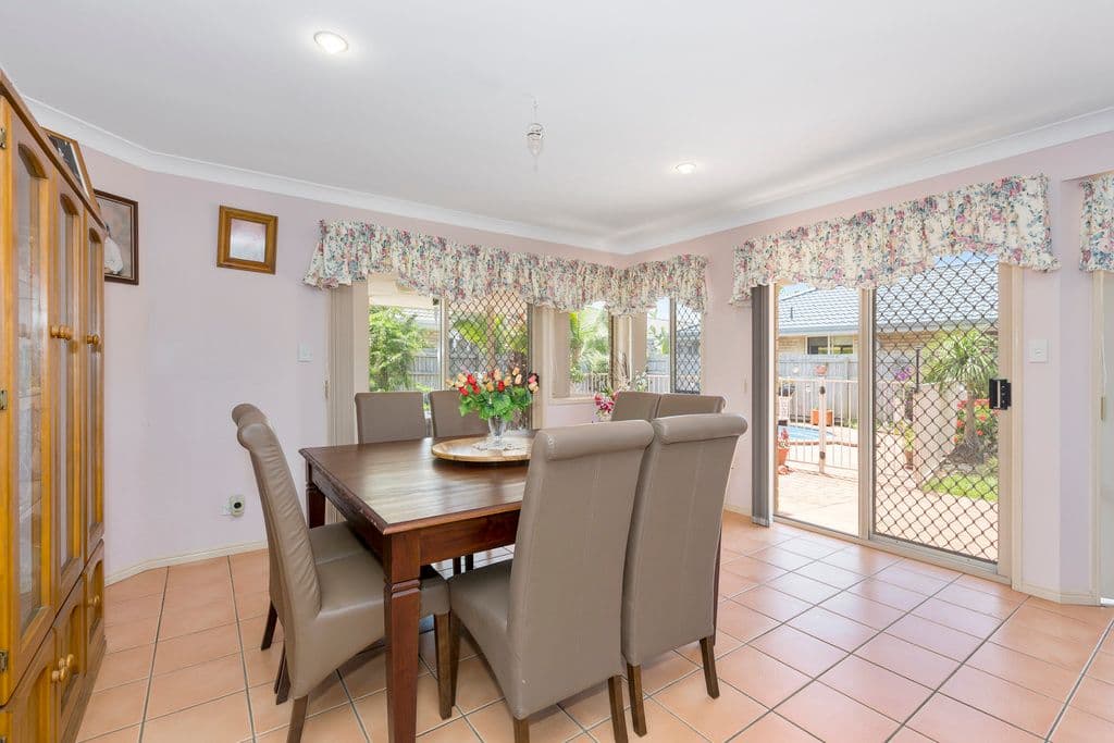 15 Riversdale Boulevard, Banora Point - Thumbnail 3