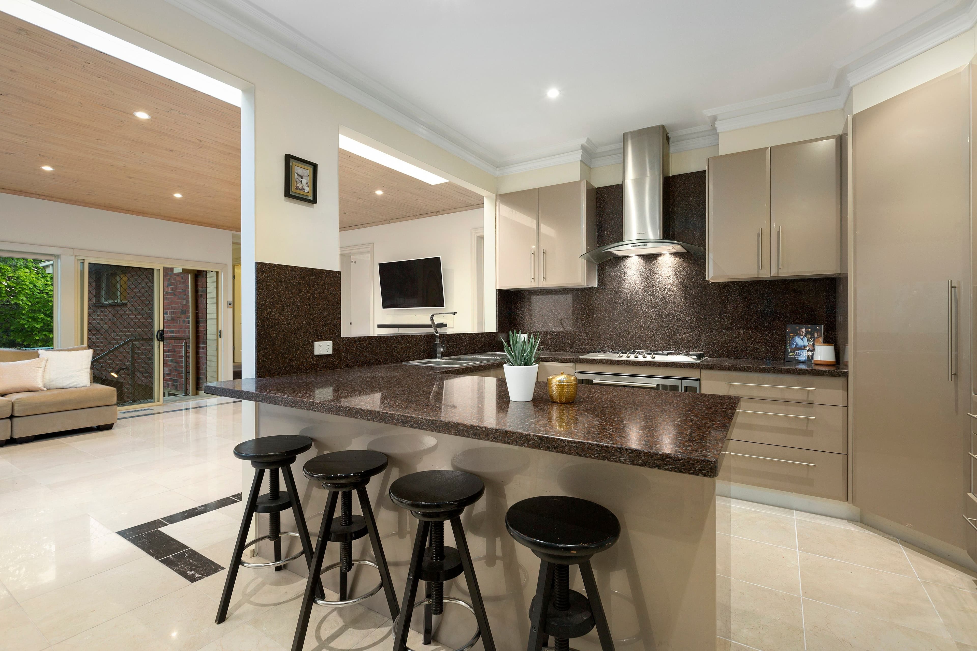 1 Crom Street, Balwyn VIC 3103, Balwyn - Thumbnail 2