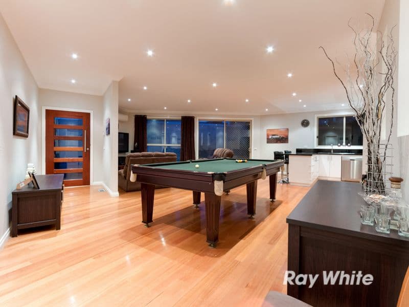 8 Coromandel Crescent South, Knoxfield VIC 3180, Knoxfield - Thumbnail 2