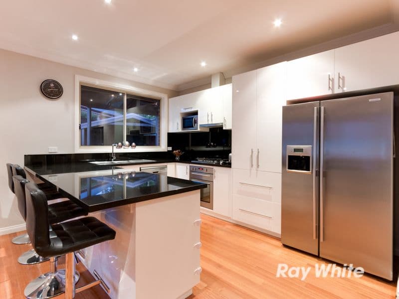 8 Coromandel Crescent South, Knoxfield VIC 3180, Knoxfield - Thumbnail 4