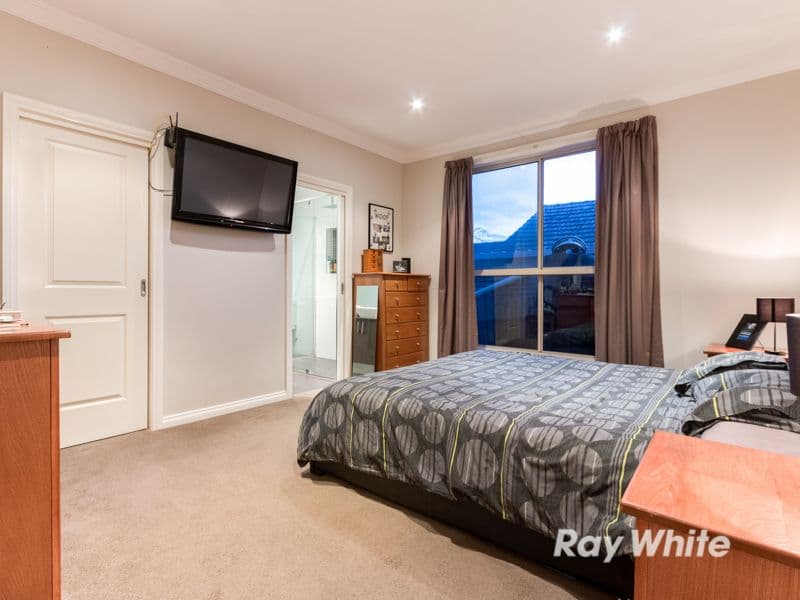 8 Coromandel Crescent South, Knoxfield VIC 3180, Knoxfield - Thumbnail 5