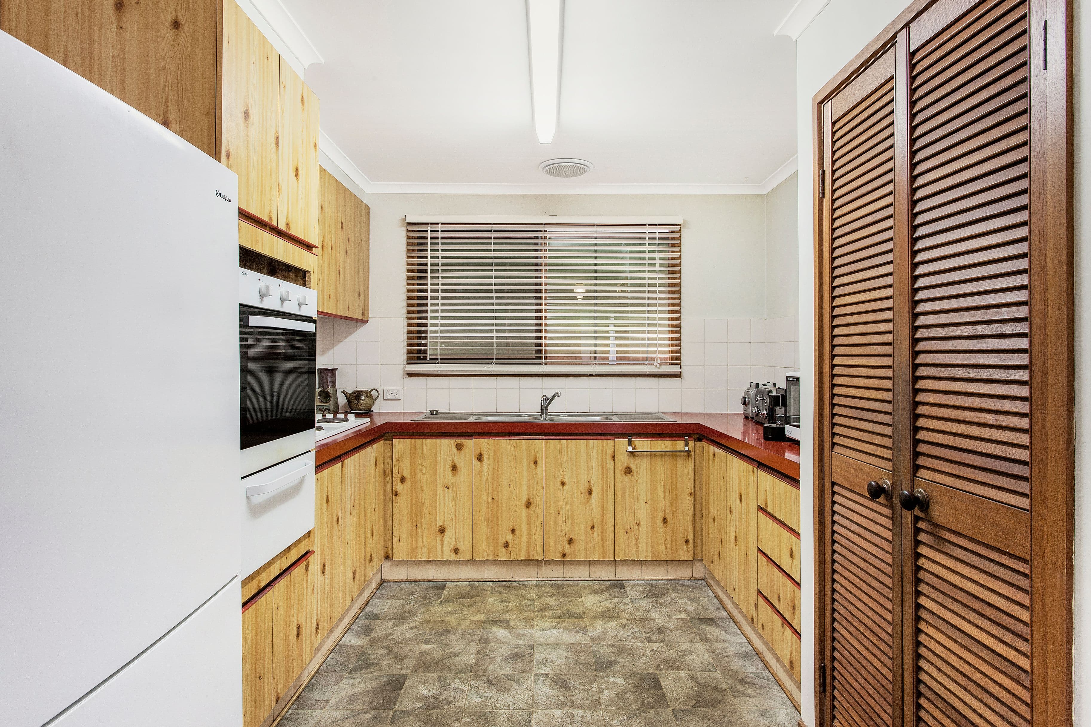 12 Wahroongaa Crescent, Murrumbeena VIC 3163, Murrumbeena - Thumbnail 3