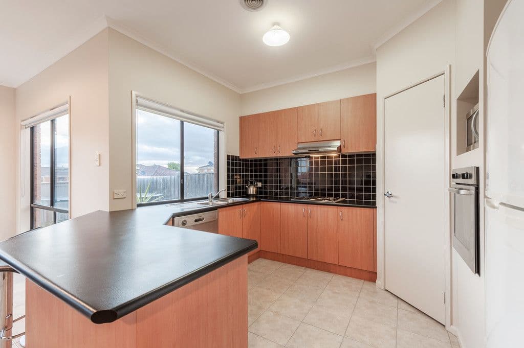 5 Olrig Grove, Craigieburn VIC 3064, Craigieburn - Thumbnail 2