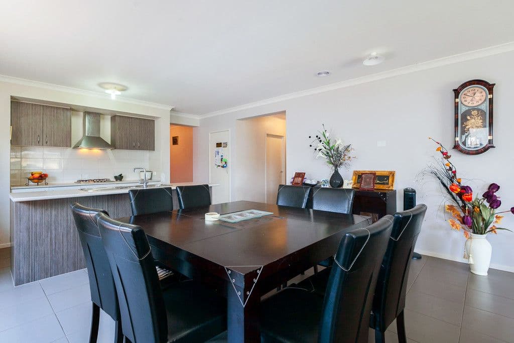 38 Pine Park Drive, WOLLERT VIC 3750, Wollert - Thumbnail 4