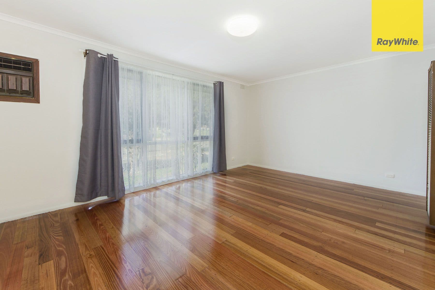 24 Glenmaggie Drive, St Albans VIC 3021, St Albans - Thumbnail 2