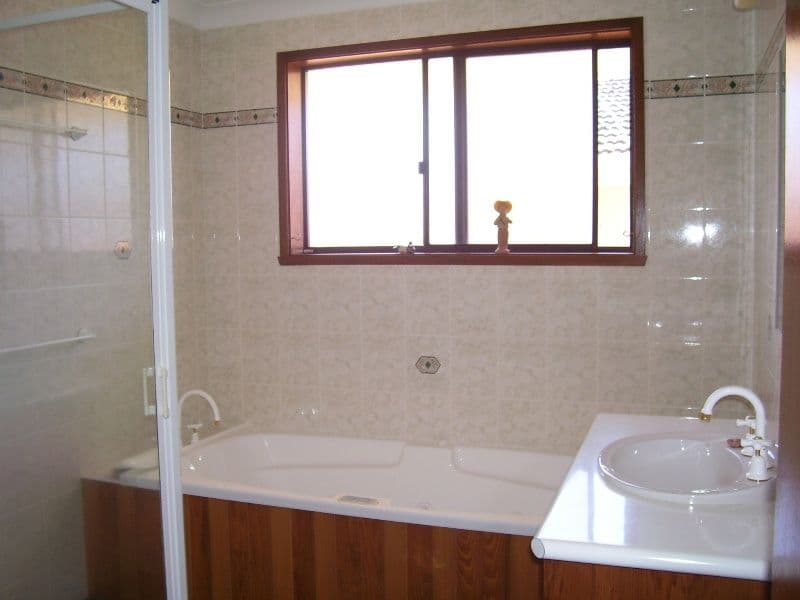 3   Jubilee Street, PARKES NSW 2870, Parkes - Thumbnail 4