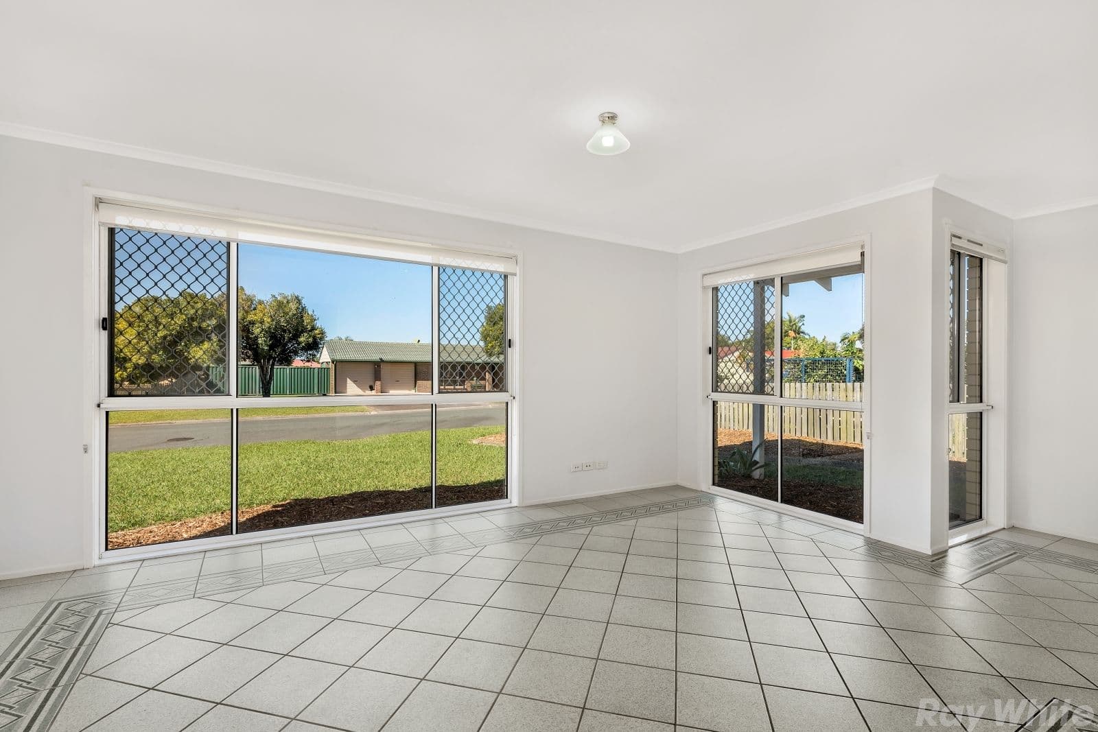 15 Trafalgar Crescent, Lilydale, Lilydale - Thumbnail 3