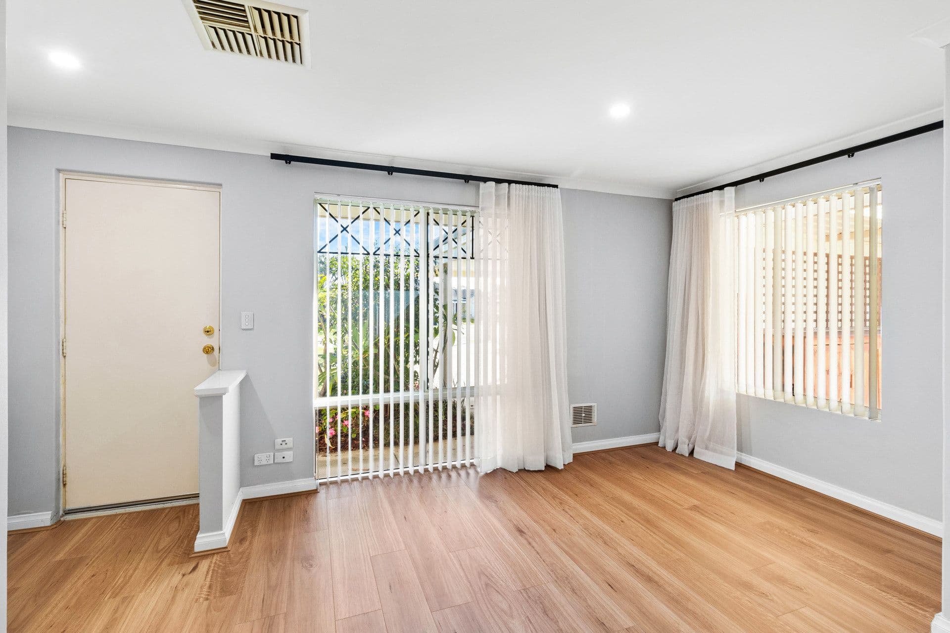 25 Nooyan Close, South Guildford WA 6055, South Guildford - Thumbnail 5